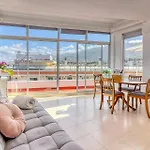 아파트 Spacious Penthouse With King-size Bed, Huge Terrace, Ocean & Teide View