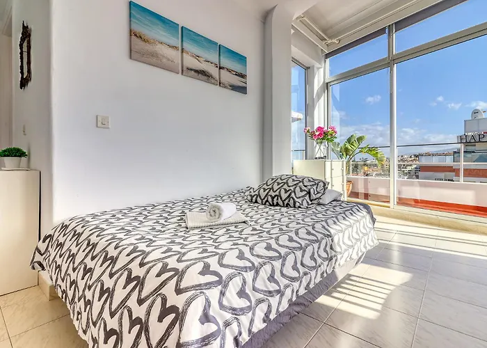 Spacious Penthouse With King-size Bed, Huge Terrace, Ocean & Teide View Puerto de la Cruz (Tenerife)